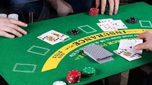 Pragmatic Play live blackjack table displayed on smartphone screen with dealer and betting interface